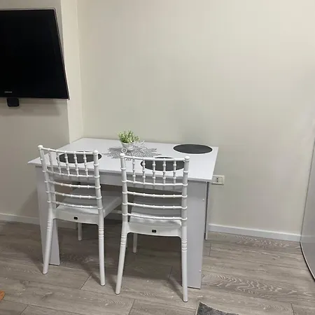 Chlo 5 Apartment Tirana