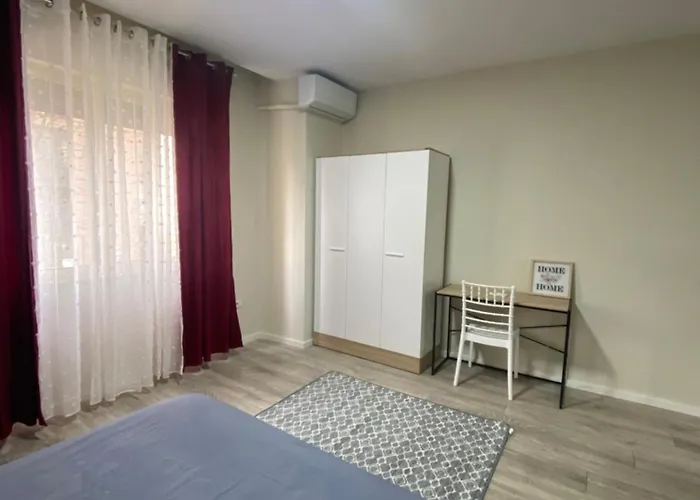 Chlo 5 * טיראנה